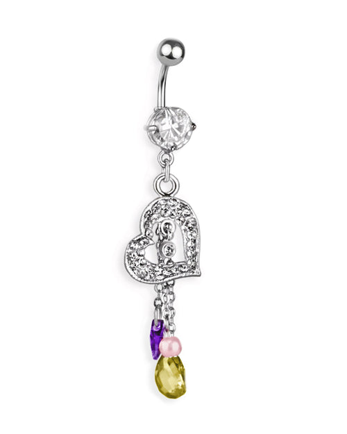 Piercing de ombligo con corazón y cadenitas